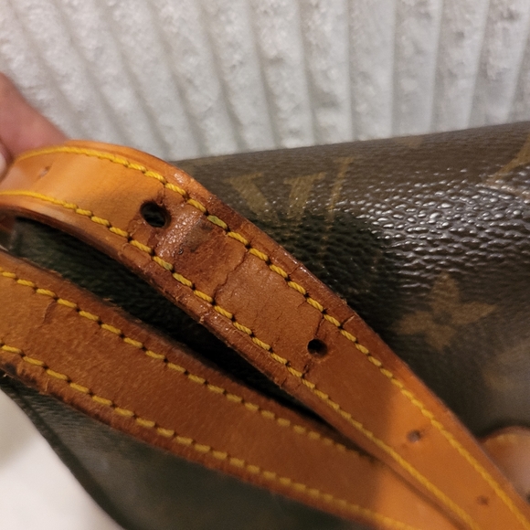 Authentic Louis Vuitton Monogram St Cloud Purse Bag with COA - Picture 11 of 14